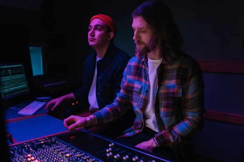 No Genre, No Problem: The Artists Rewriting the Rules of Sound